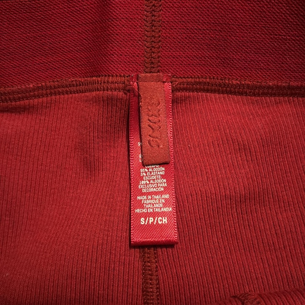 SKIMS Red Ribbed Lounge Set - Picture 5 of 5
